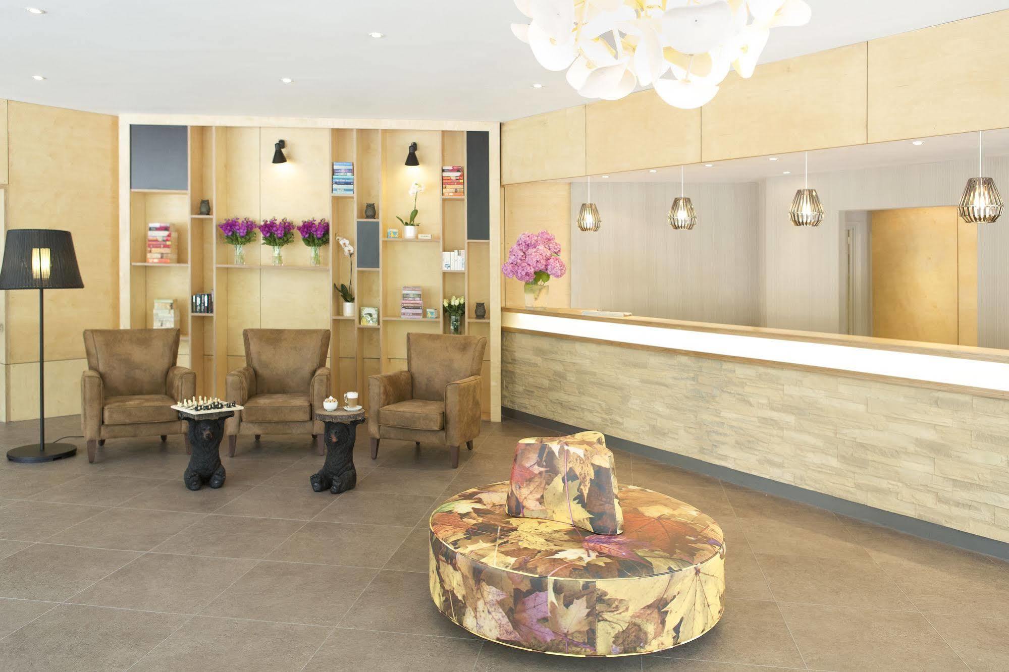 Epping Forest Hotel Woodford Exterior photo