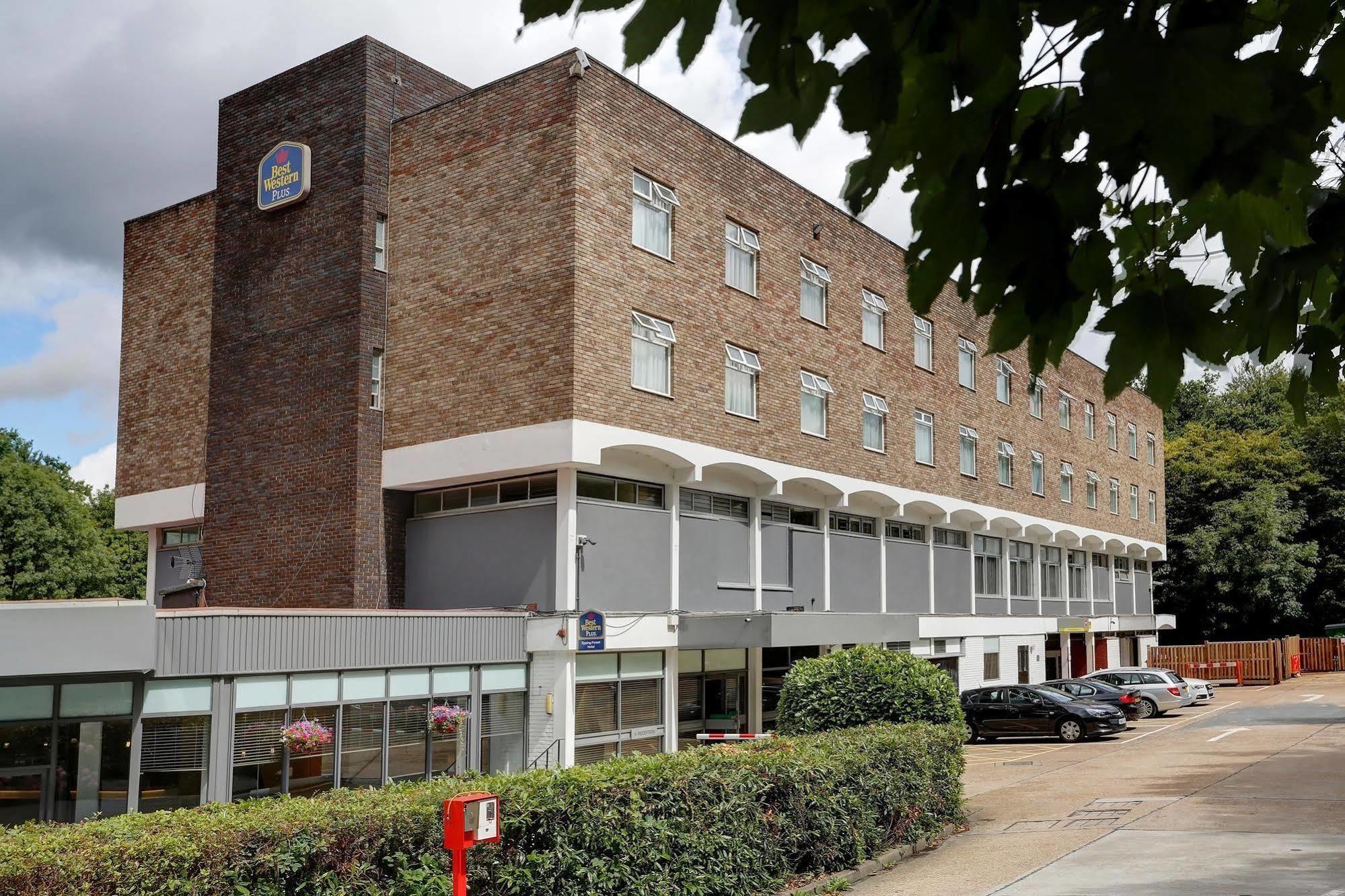 Epping Forest Hotel Woodford Exterior photo